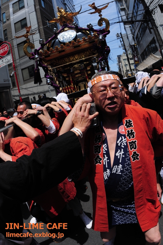 下谷神社大祭本社神輿渡御_e0222506_065146.jpg