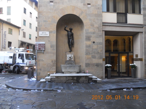 イタリア紀行 SEI stamattina Fireze_a0194908_160789.jpg