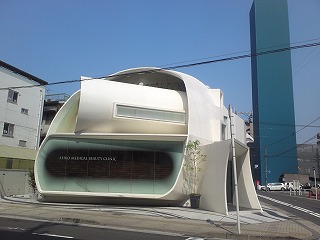 こんな建物が！_b0061863_21503331.jpg