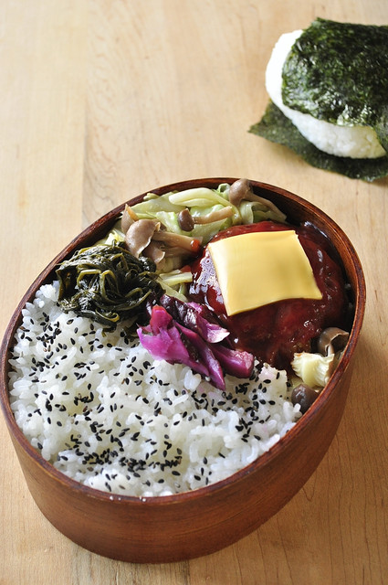 ハンバーグ弁当_b0171098_7572488.jpg