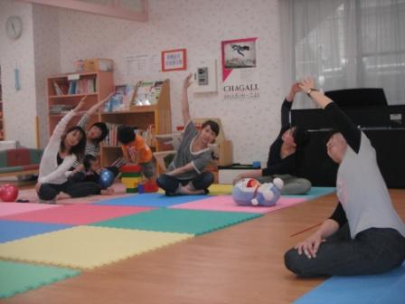 2012.05.15 親子ストレッチ体操_f0142009_11341186.jpg