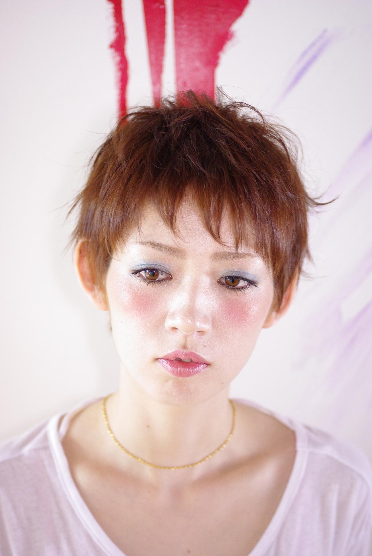 ヘアスタイルupアップ 連邦の新型はベリーショートか 荒木ヤスコロリ フワフワ 美容室 ヒーリングロックスター のブログでございます