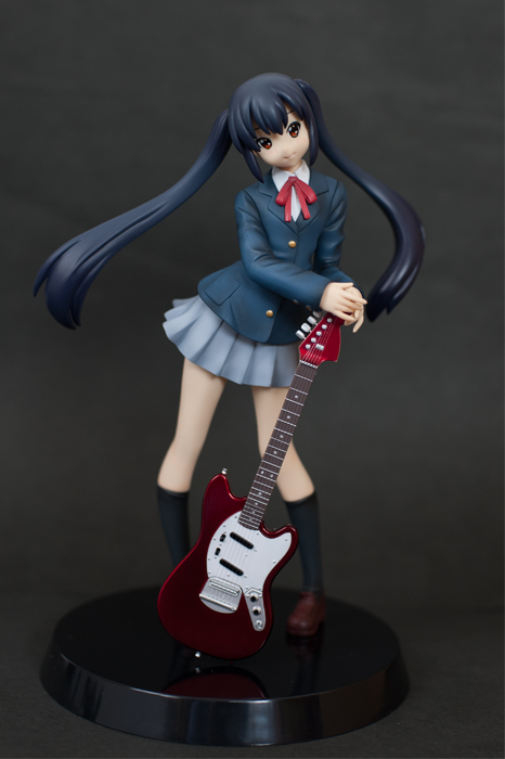 Amazon.co.jp: けいおん! 中野梓 (1/6スケール PVC塗装済み完成