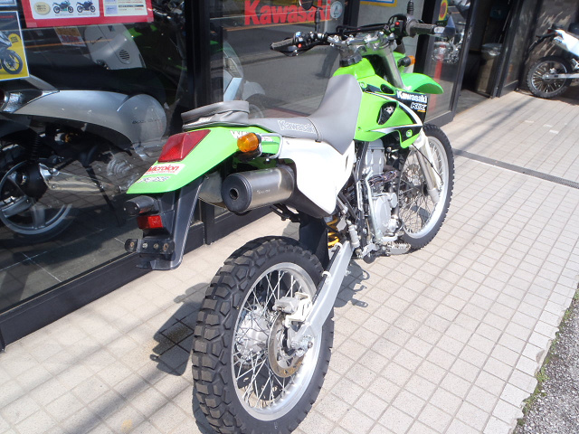 KLX250 FIインジェクション　カスタムローシート　業者施工Dトラにも 楽天市場】カワサキ Dトラッカー250 KLX250 FI インジェクション