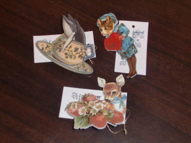 Eine Lilieさんタイツ・ブローチ入荷!_e0167832_1365840.jpg