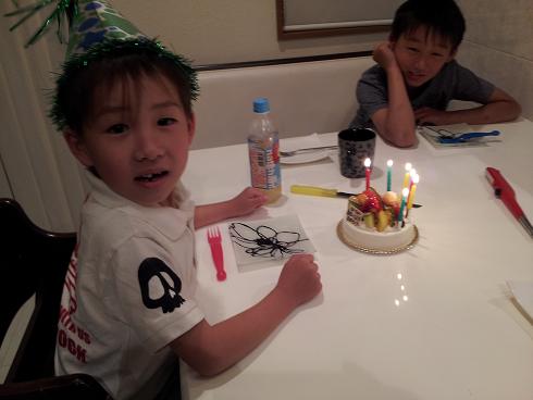 お誕生会_a0164633_1735312.jpg