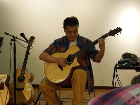 TOKYOハンドクラフトギターフェスティバル2012_f0045667_17361519.jpg