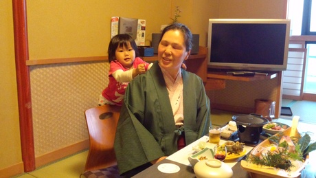 チビ女将頑張ってます!_a0200771_14545813.jpg
