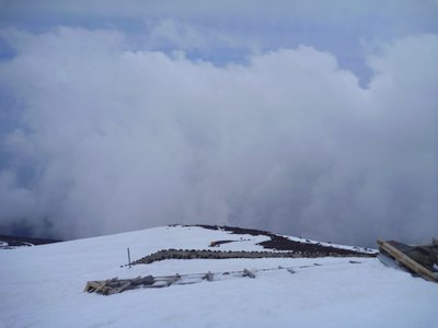 【滑走レポ　2012.5.17】　Mt.Fuji Backcountry＠富士山BC_e0037849_8172724.jpg