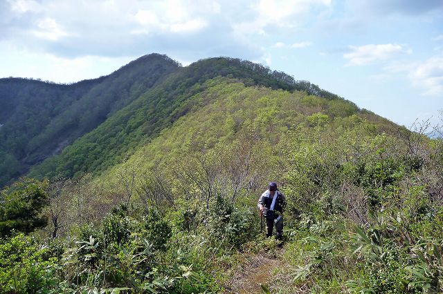 北石橋から糸岳。念願のコースを歩く。_e0137200_22174834.jpg