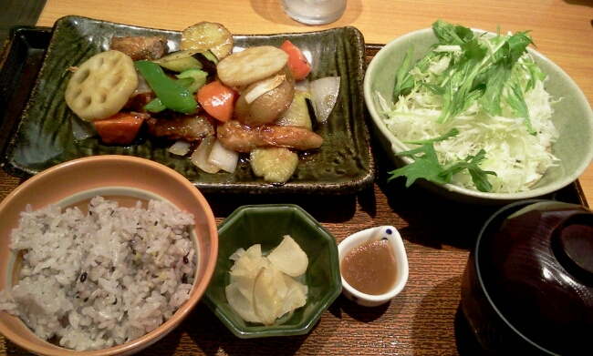 真だらと野菜の黒酢あんかけ定食@大戸屋_c0212604_226484.jpg