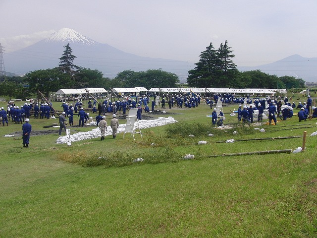 水防訓練と照明車_f0141310_7352818.jpg