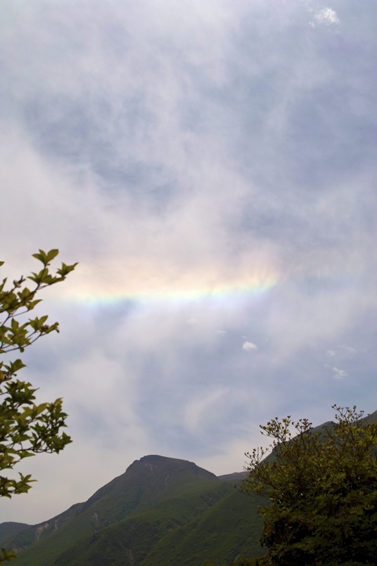 くじゅうの坊がづるへ行って来ました。　その2　彩雲に遭遇。_a0037907_22215760.jpg