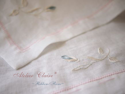 Ribbon&Rosesのテーブルクロス 製作経過 ローズの蕾の刺繍_a0157409_1893161.jpg