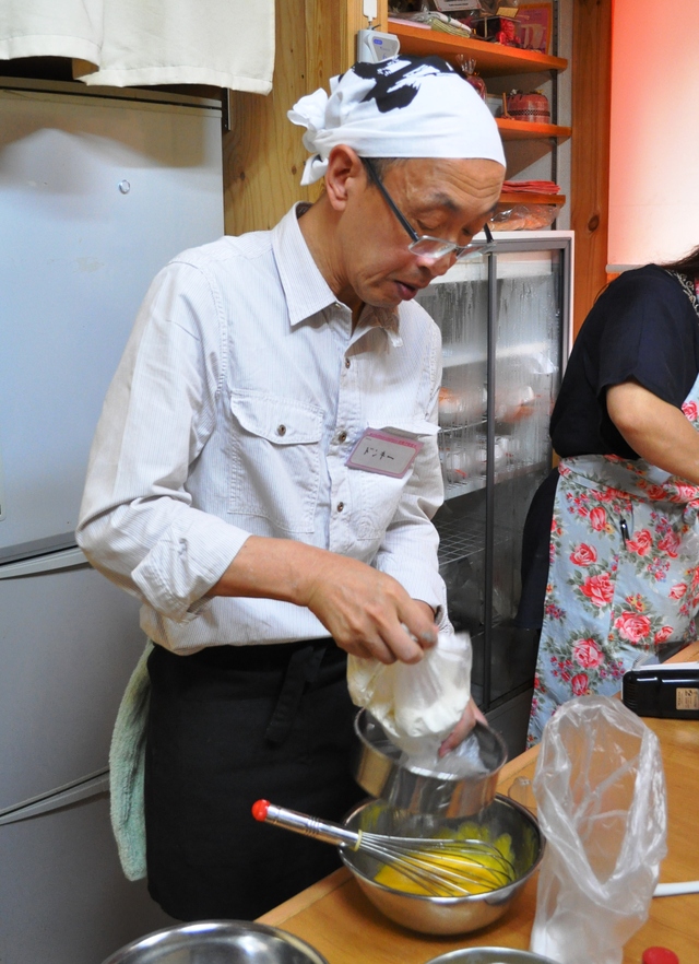 そぼろ弁当&昨日のお菓子教室。_b0087822_8414585.jpg