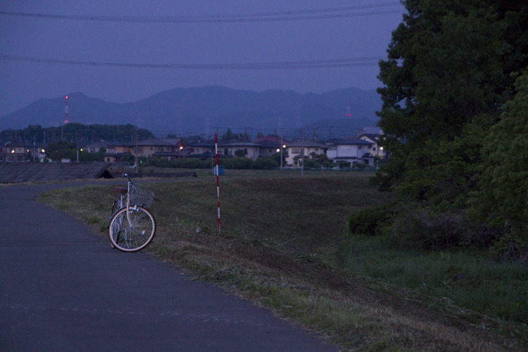 雨は未だ降らず..._a0229634_6165619.jpg