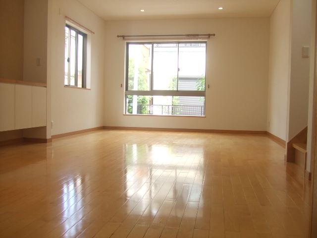 値下げしました!!【世田谷区宮坂】(中古戸建)_b0246953_16491780.jpg