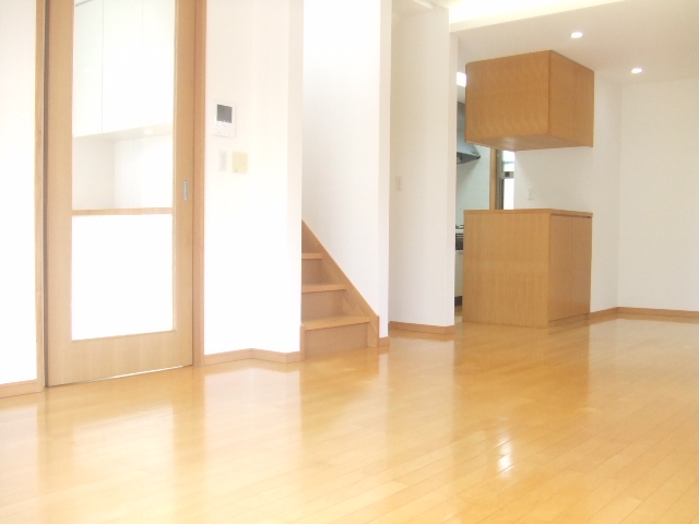 値下げしました!!【世田谷区宮坂】(中古戸建)_b0246953_16574423.jpg