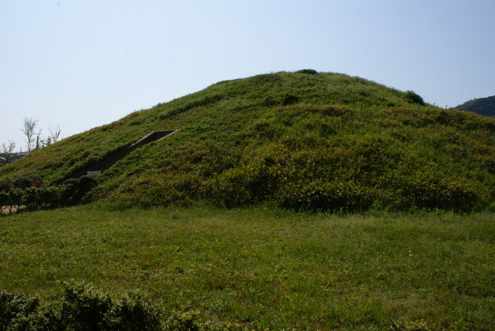 藤ノ木古墳石室の特別公開_b0063958_217334.jpg