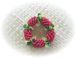 Strawberry Candle Lei_a0262183_15535027.jpg