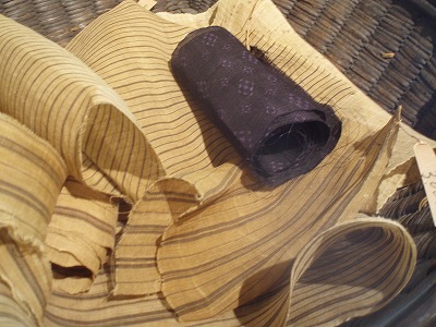 芭蕉布の着物とハギレ展へ : 布とお茶を巡る旅