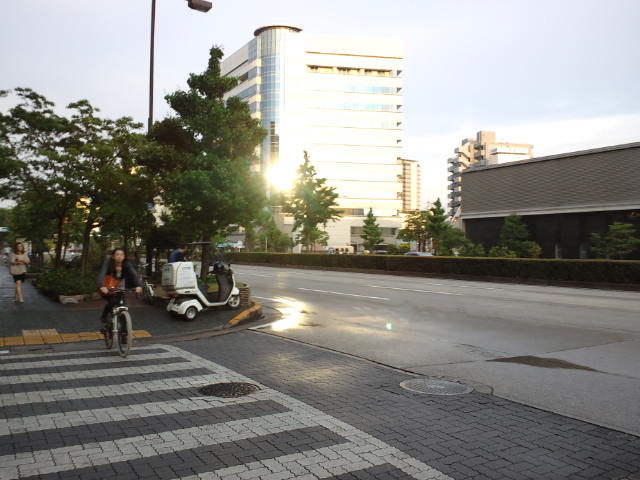 名古屋に着けば雨あがる_f0077595_8254897.jpg