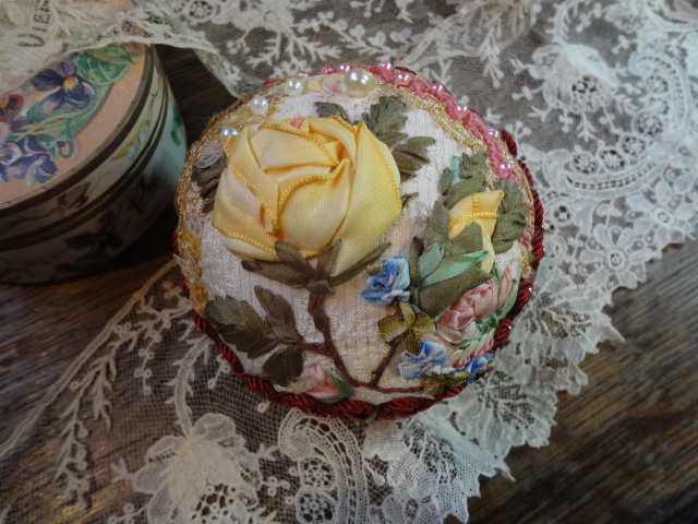 黄バラのピンクッション♪ pincushion_c0229423_19315087.jpg