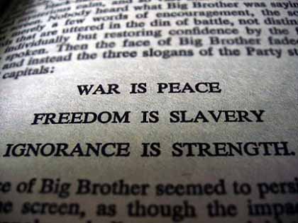 NATO \"戦争は平和だ\"という時代に\"1984年\"再訪 Ross Ruthenberg_c0139575_4315873.jpg