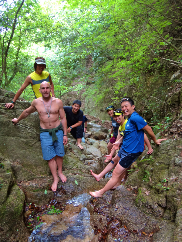 2012/5/22 Barefoot Running with Barefoot Ted in Ashiya Rock Garden _b0220886_13192227.jpg