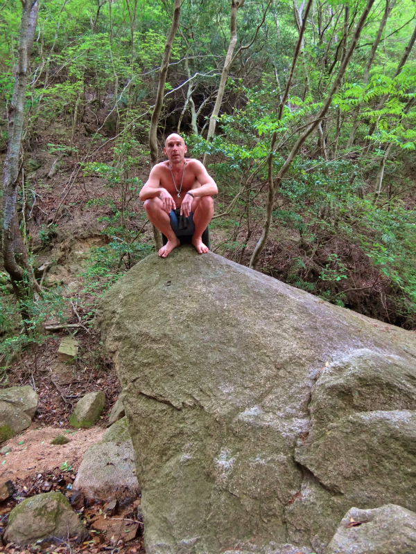 2012/5/22 Barefoot Running with Barefoot Ted in Ashiya Rock Garden _b0220886_13201625.jpg
