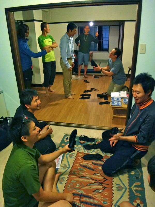 2012/5/22 Barefoot Running with Barefoot Ted in Ashiya Rock Garden _b0220886_1340508.jpg