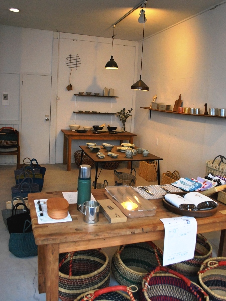 zakka+utuwa SABI のロッタ_c0177814_15365962.jpg