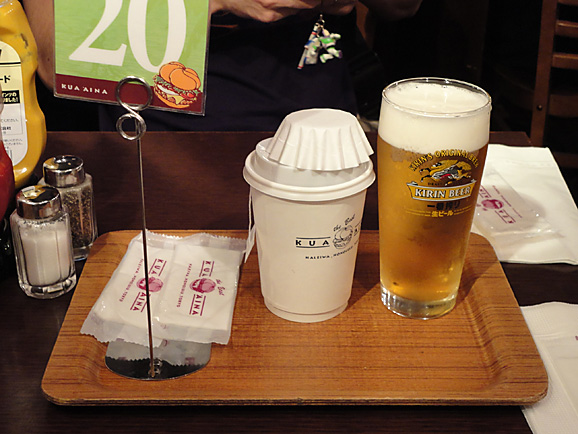 久しぶりにハンバーガー!_e0230011_15465242.jpg