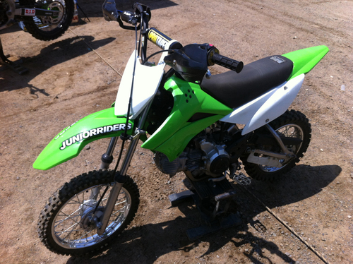 ミニモト(KLX110L)デビュー!_a0170631_1941519.jpg