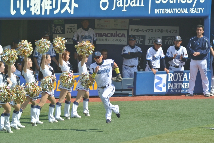  2012年5月19日、ハマスタで交流戦マリーンズVSベイスターズ その2_e0089232_14355151.jpg