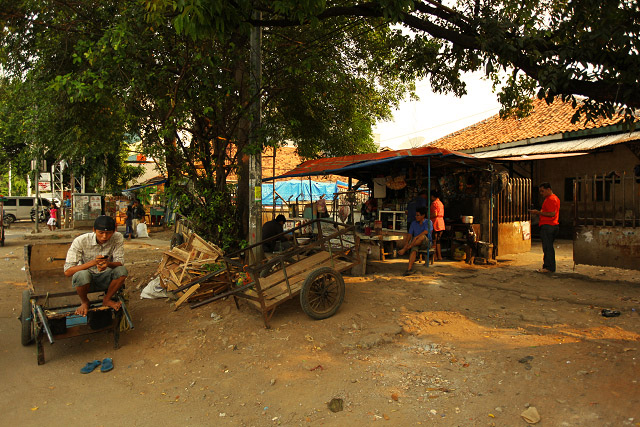 Arrival in Indonesia / photo by Yam_b0149365_451586.jpg