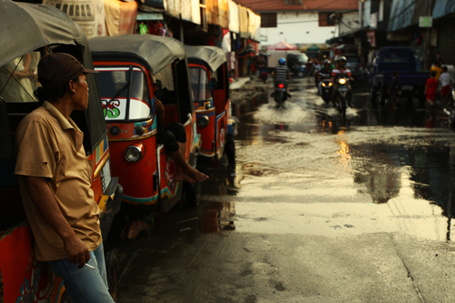 Arrival in Indonesia / photo by Yam_b0149365_4535619.jpg