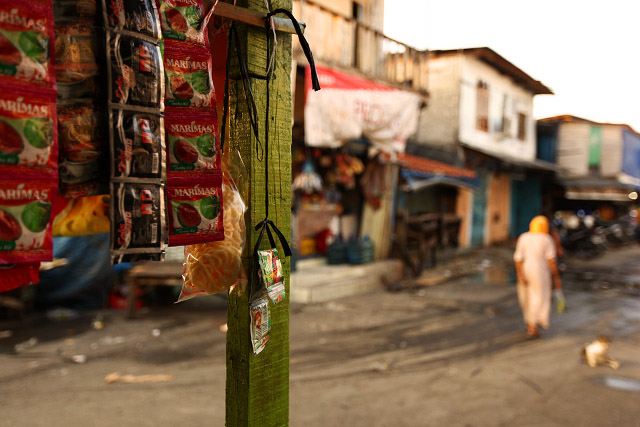 Arrival in Indonesia / photo by Yam_b0149365_5162960.jpg