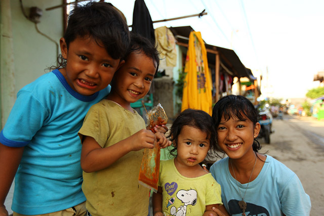 Arrival in Indonesia / photo by Yam_b0149365_5244997.jpg