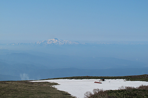 2012年5月27日　鳥海山（湯の台）_c0116856_1658764.jpg