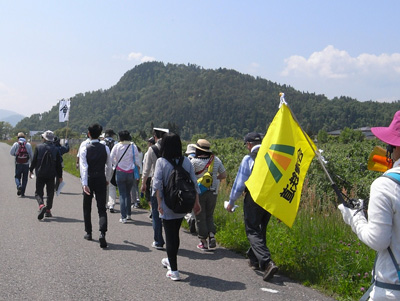 向羽黒山城跡ふれあい茶会ウォーキング！_f0238767_16245598.jpg