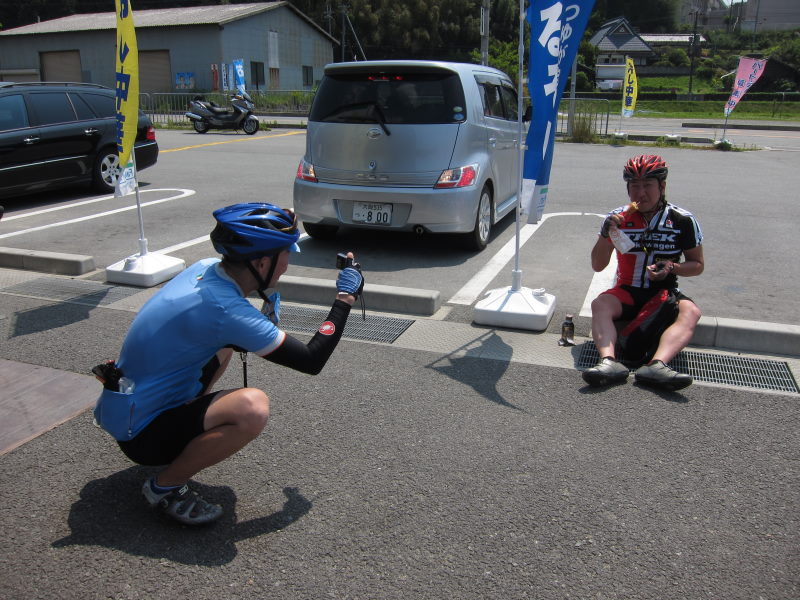 先輩後輩お笑いコンビと行く激走、そして爆笑サイクリング！－箕面～野間～一庫～川西_e0138081_18484773.jpg