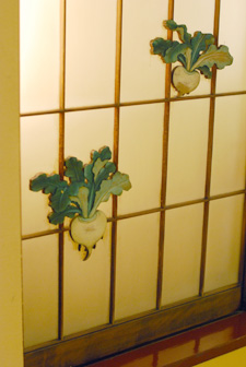 料亭でのご披露宴　紅白のダリア和装花　浅草茶寮一松さまへ_a0115684_4171271.jpg