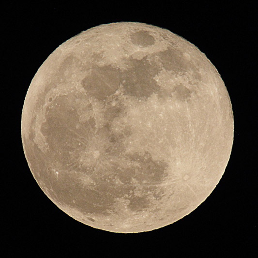 Full moon_a0130628_19593831.jpg