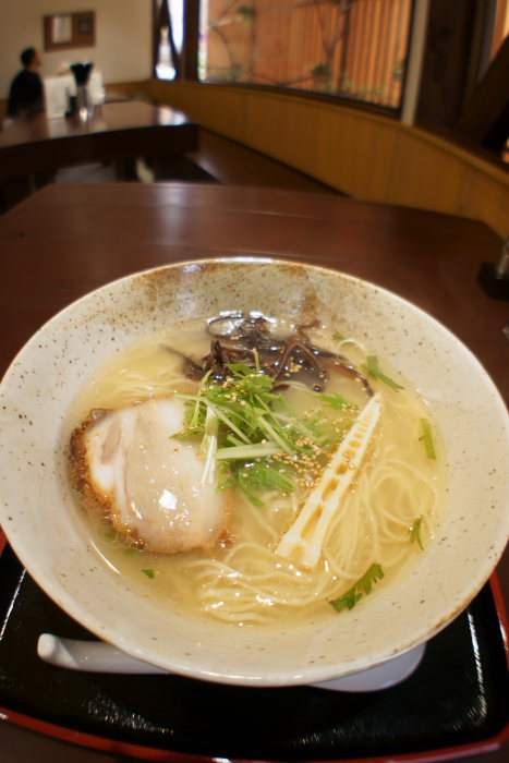 塩麺独歩 相棒_a0077663_18174898.jpg