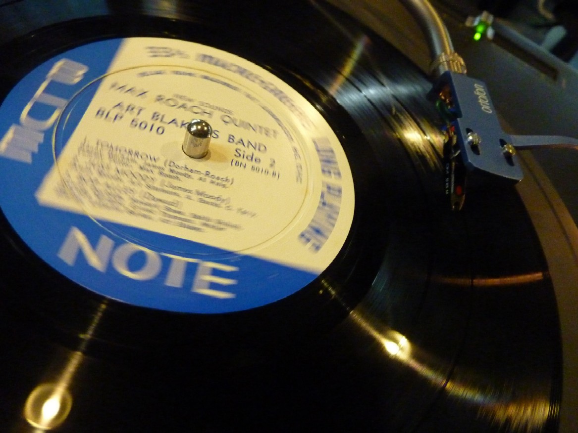 2012-05-28 5月30日の「Jazz Conversation」は_e0021965_15271573.jpg