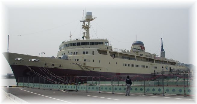 お台場からやってきた・・・船♪_d0175974_20583740.jpg