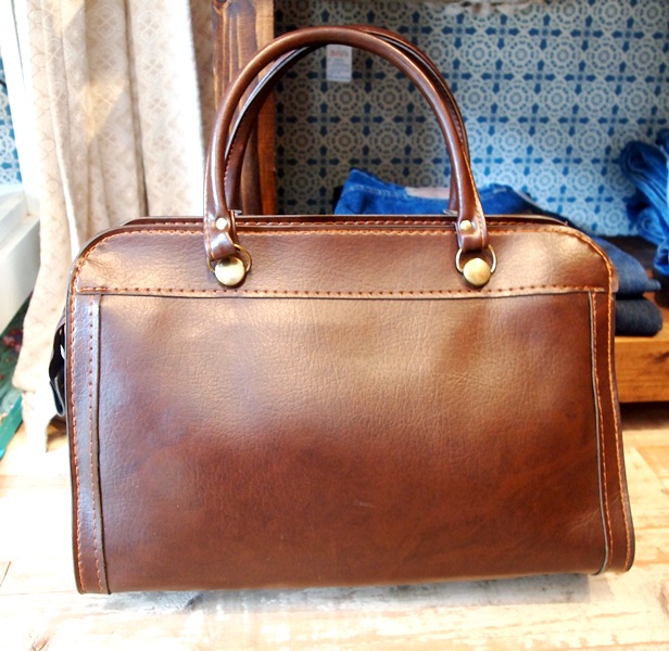 Used Leather　Bag　入荷!!♡_d0224581_16224420.jpg