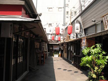 「かごっま屋台村」へ行き数年ぶりに外食！ラーメン！_e0130185_2335113.jpg