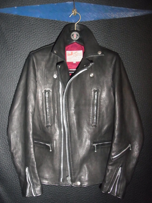 BLACK LEATHER_b0230793_2315409.jpg